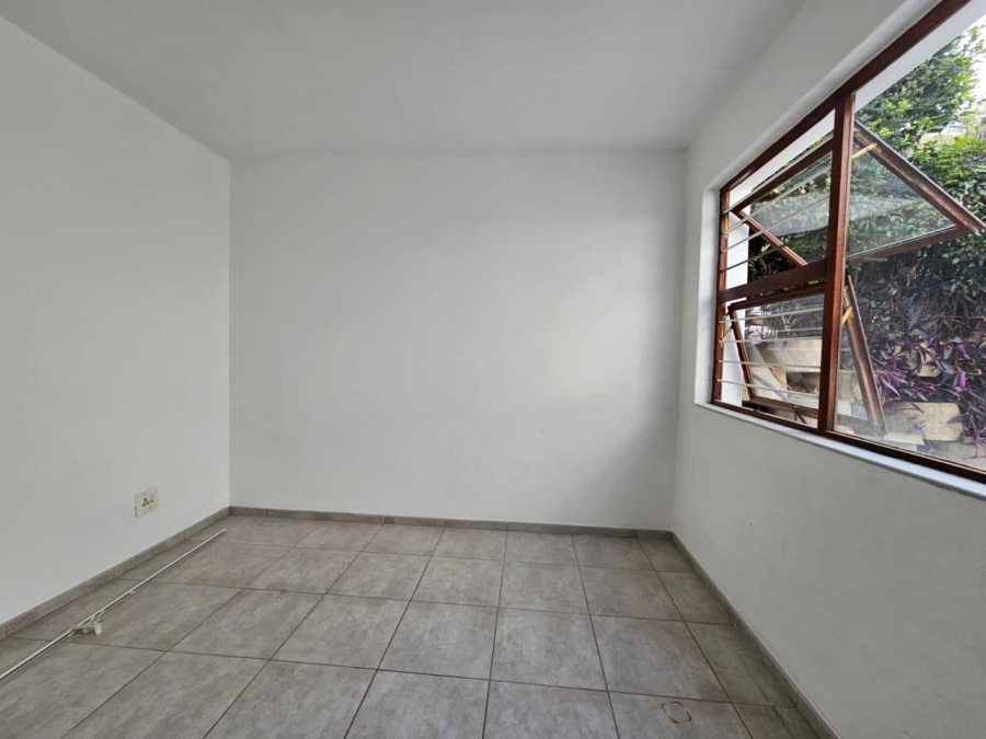To Let 2 Bedroom Property for Rent in Mount Kos North West